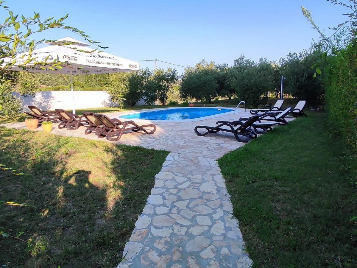 Apartment Arba 1 With Heated Pool Rab Town Exterior foto